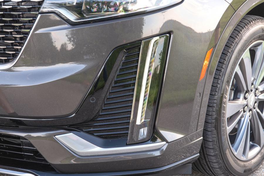 Детали экстерьера Cadillac XT6 Luxury 2019 года  (фото 16 из 39)
